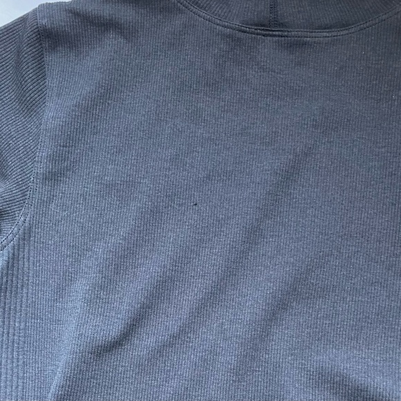 LULULEMON Black Ribbed Turtleneck Long Sleeve Top Form Fitting XS - Picture 6 of 6